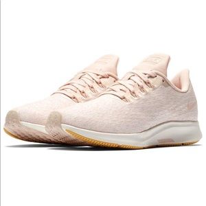 Nike women air zoom Pegasus 35